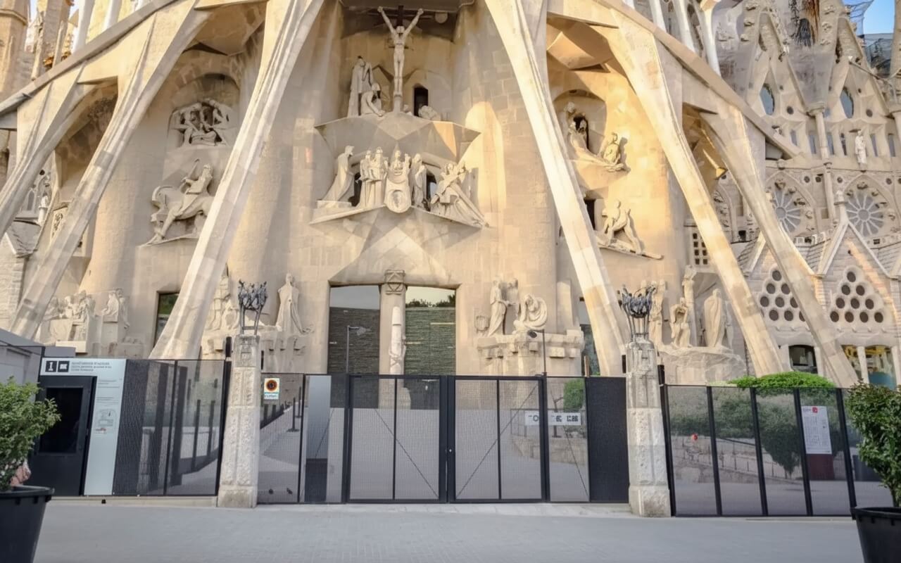 Facciata della Passione Sagrada Familia